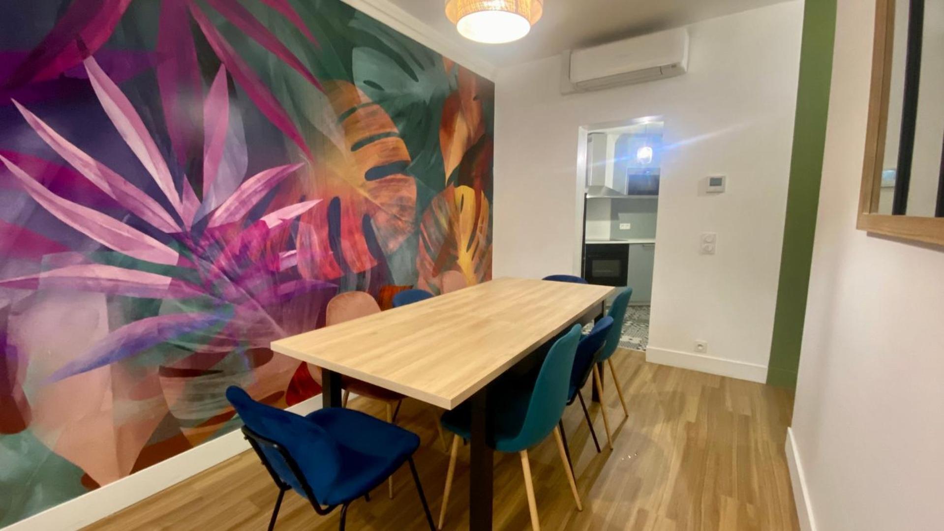 Appartement Lumineux Proche Saint-Lazare - 8P パリ エクステリア 写真