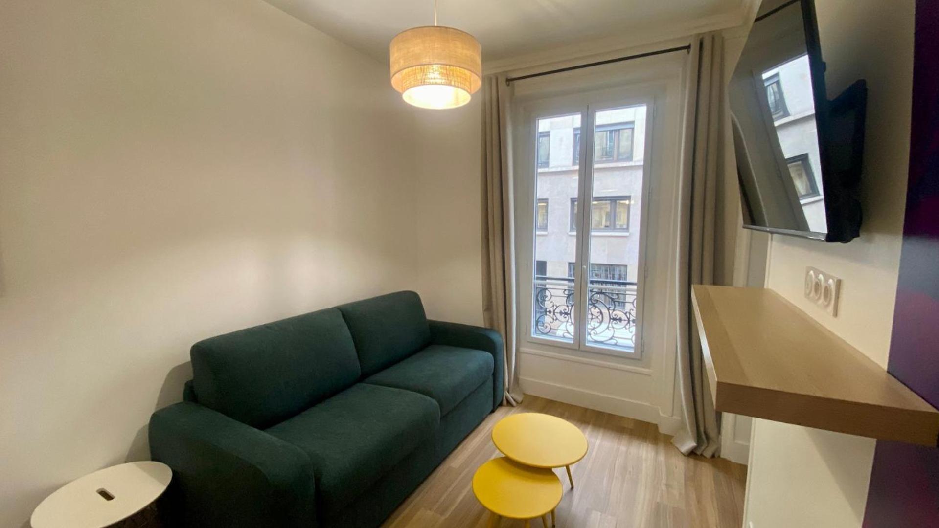 Appartement Lumineux Proche Saint-Lazare - 8P パリ エクステリア 写真