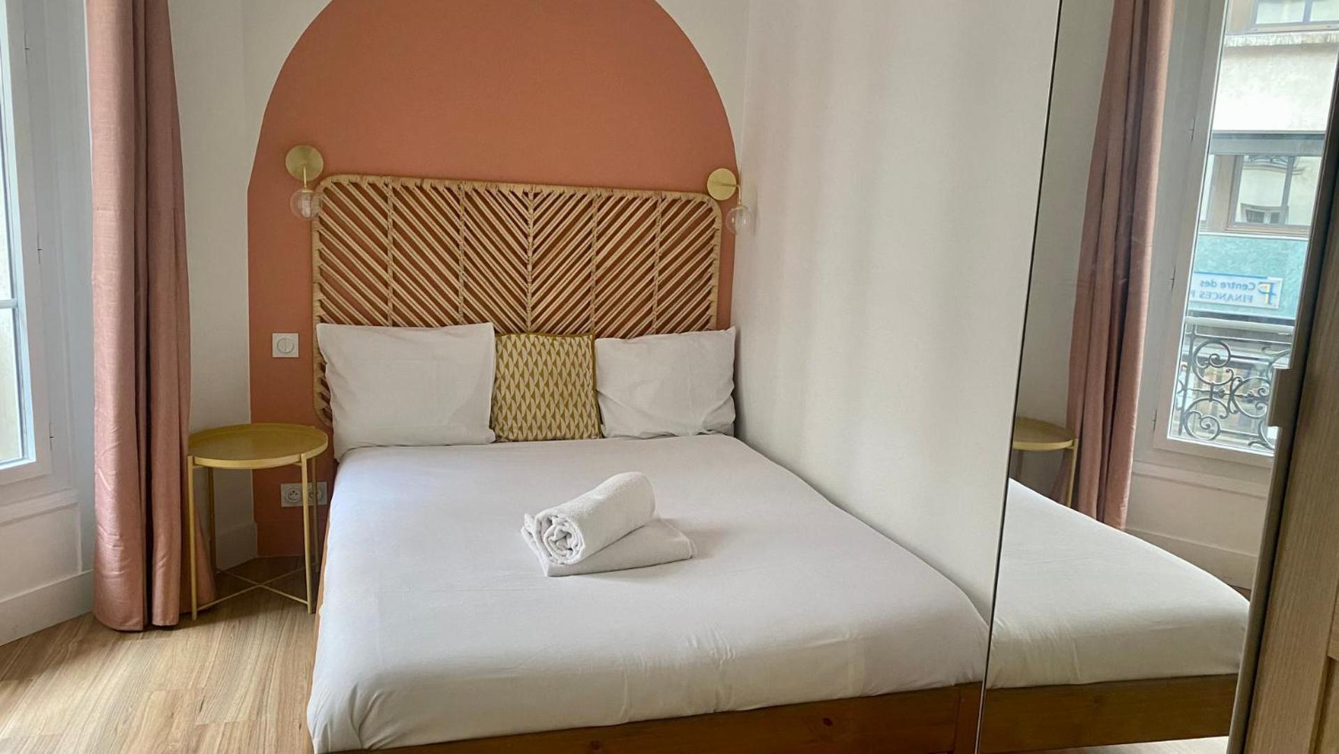 Appartement Lumineux Proche Saint-Lazare - 8P パリ エクステリア 写真
