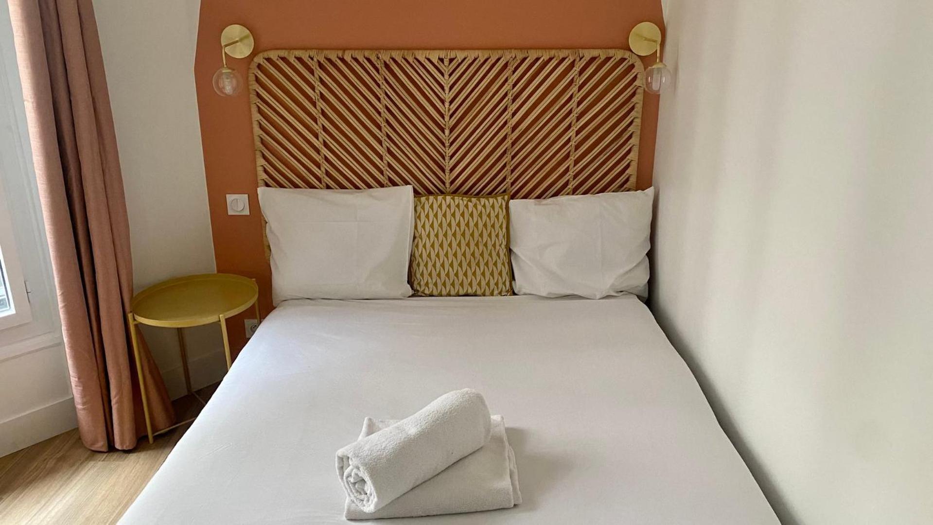 Appartement Lumineux Proche Saint-Lazare - 8P パリ エクステリア 写真