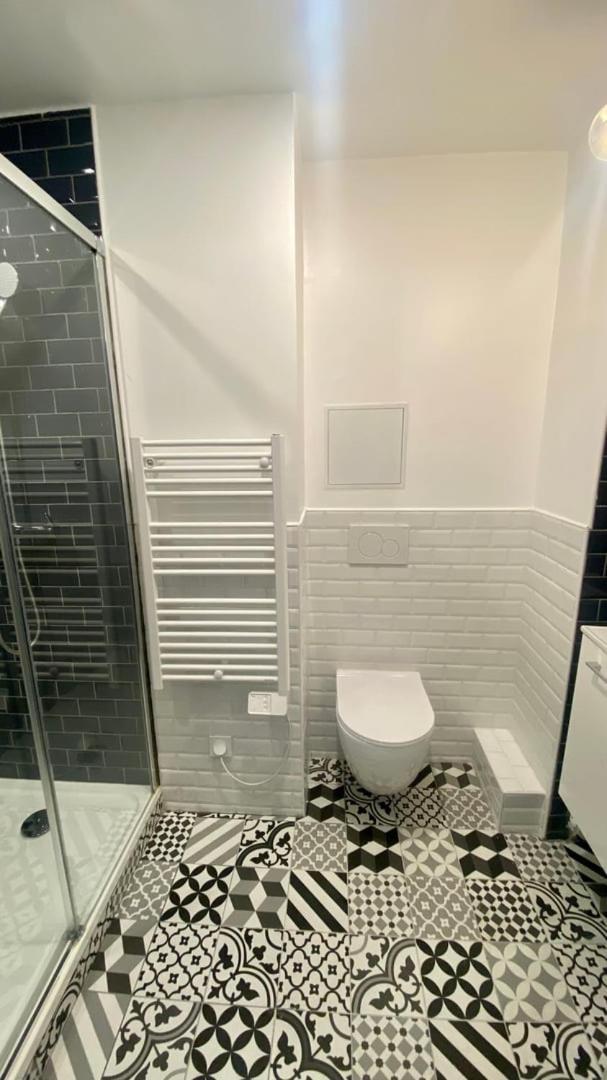 Appartement Lumineux Proche Saint-Lazare - 8P パリ エクステリア 写真